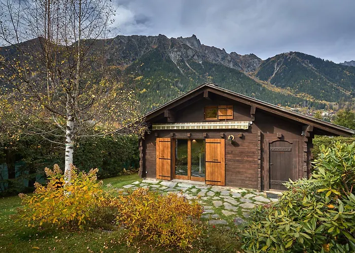 شاليه Juno - Year