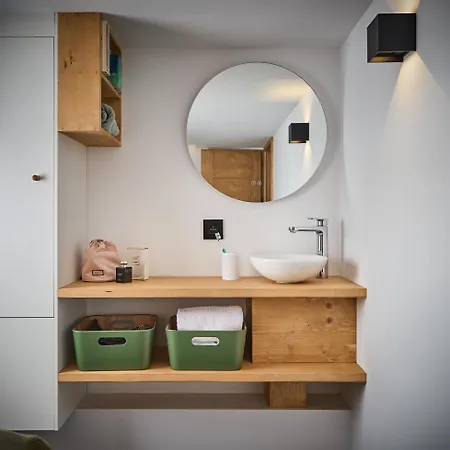 Juno - Year Alpstuga *