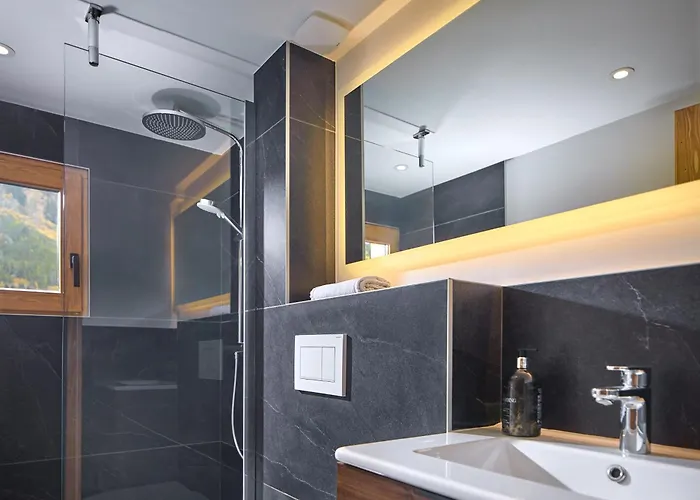 木屋 Juno - Year *